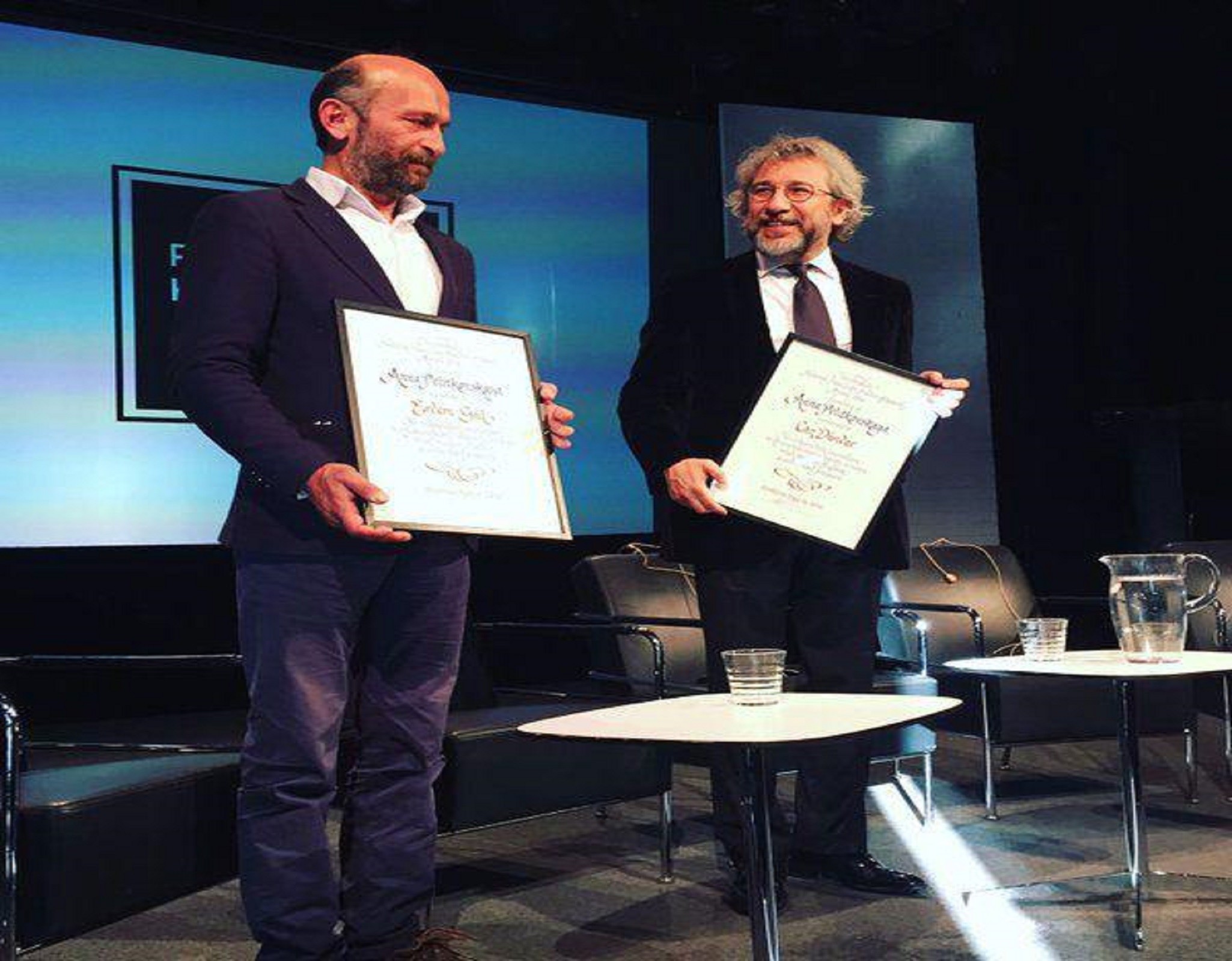 İsveç’te Can Dündar ve Erdem Gül’e Fikir Özgürlüğü Ödülü