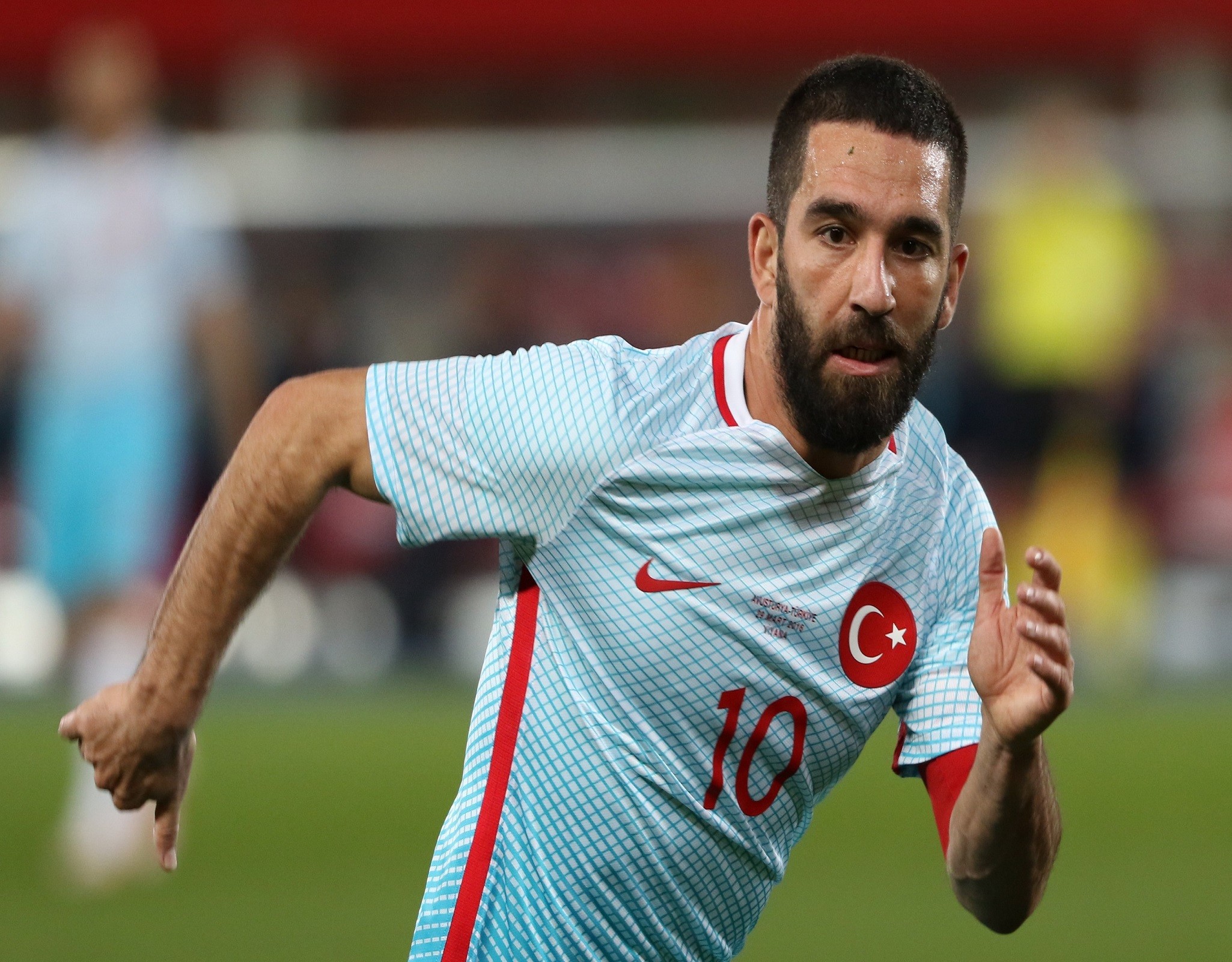 Arda Turan’ın 2 gol attığı İspanya süper kupası finali 2. maçında Barcelona Sevilla’yı 3-0 yenerek şampiyon oldu.