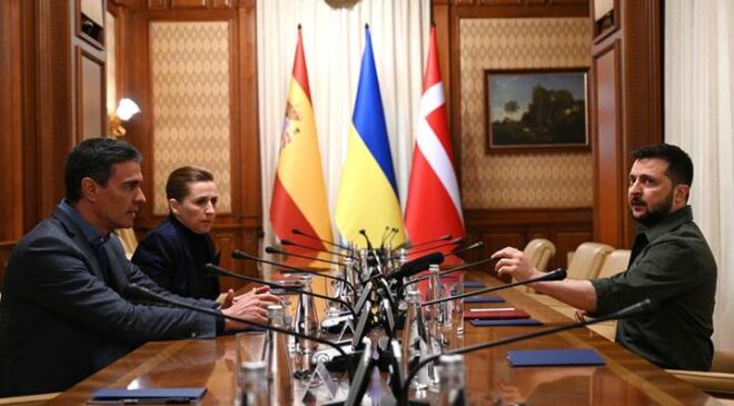 Danimarka Başbakanı ve Zelenski Ukrayna’da bir araya geldi